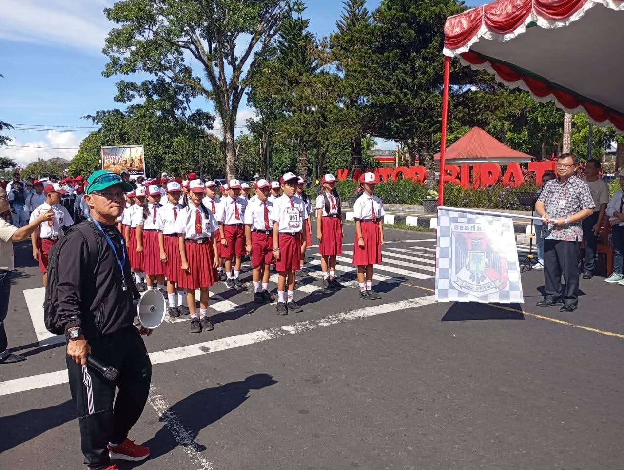 Lomba Gerak Jalan dalam Rangka HARDIKNAS
